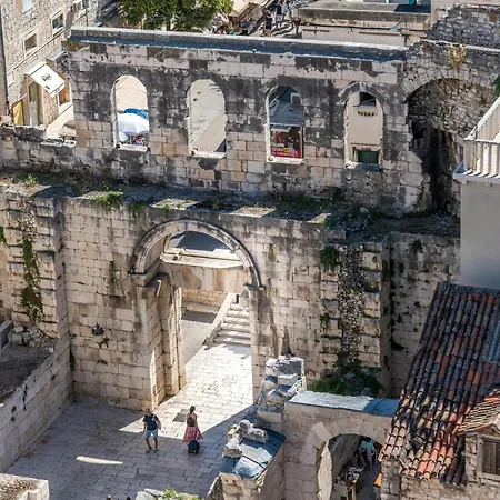 Apartment Mara Split